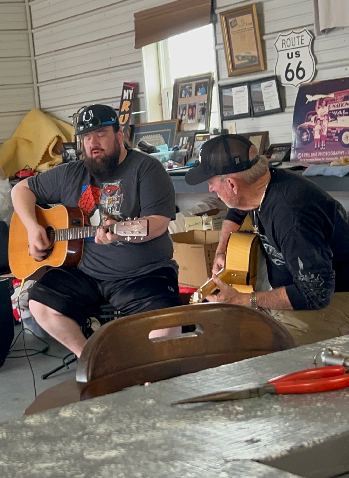 Taylor and the band — moment 14